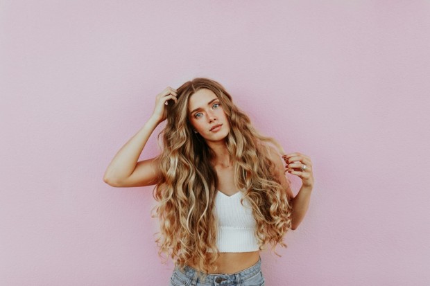 girl with long brown hair 