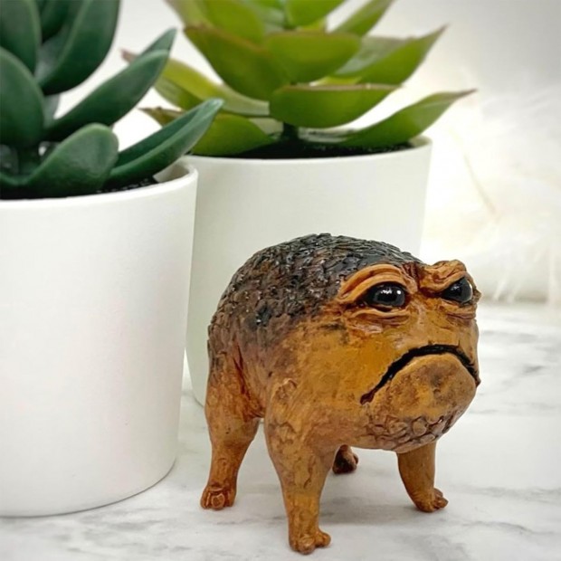 Grumpy Frog Toad Statue