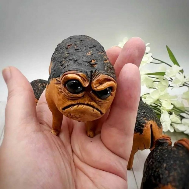 Grumpy Frog Toad Statue